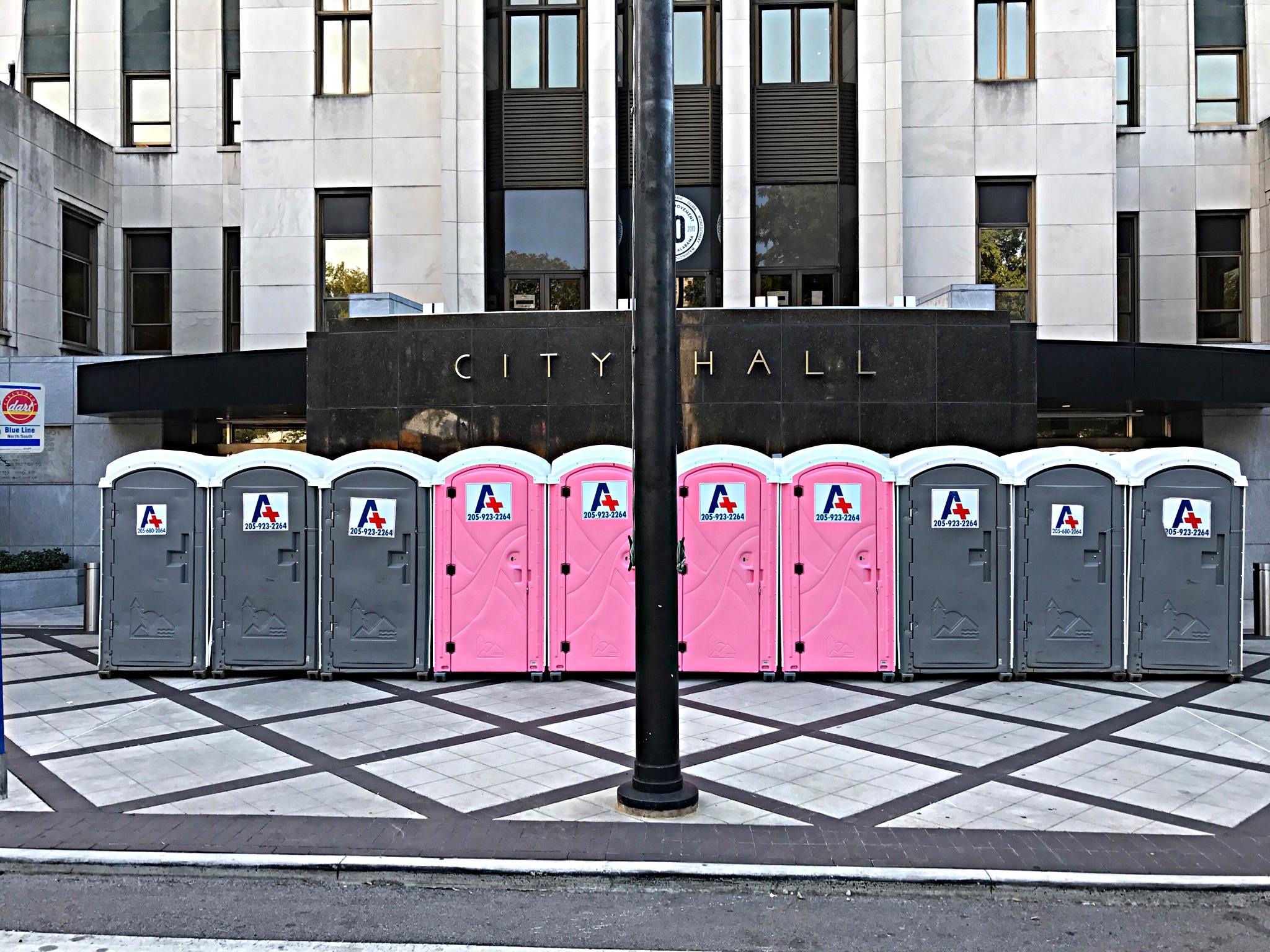 Portable restrooms in North Alabama