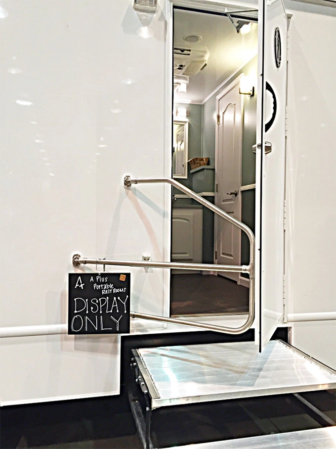 Luxury restroom trailer in North Alabama